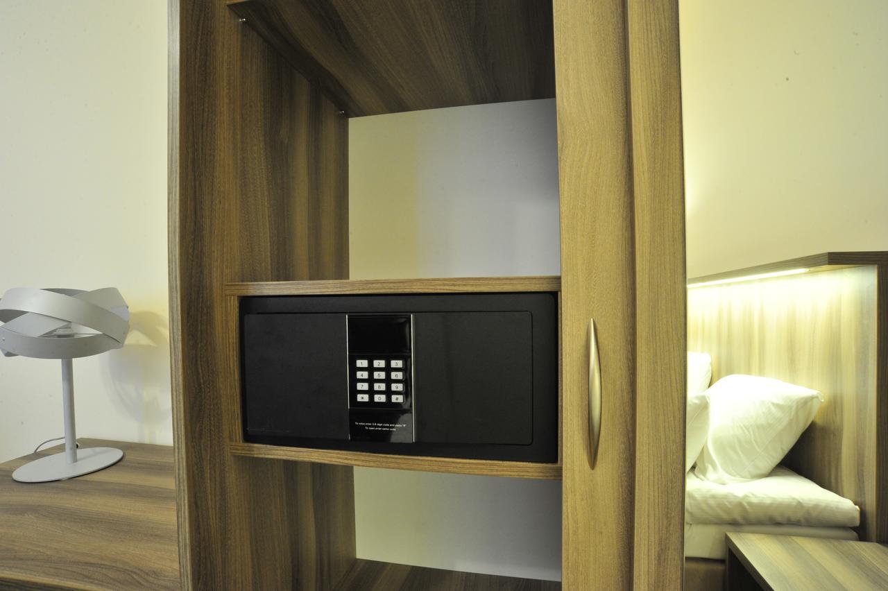 Kosmopolita Apartments Krakau Buitenkant foto