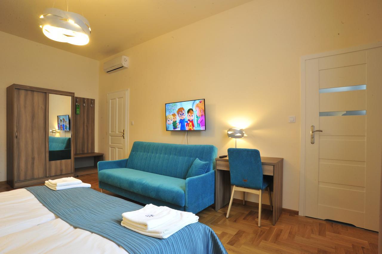 Kosmopolita Apartments Krakau Buitenkant foto