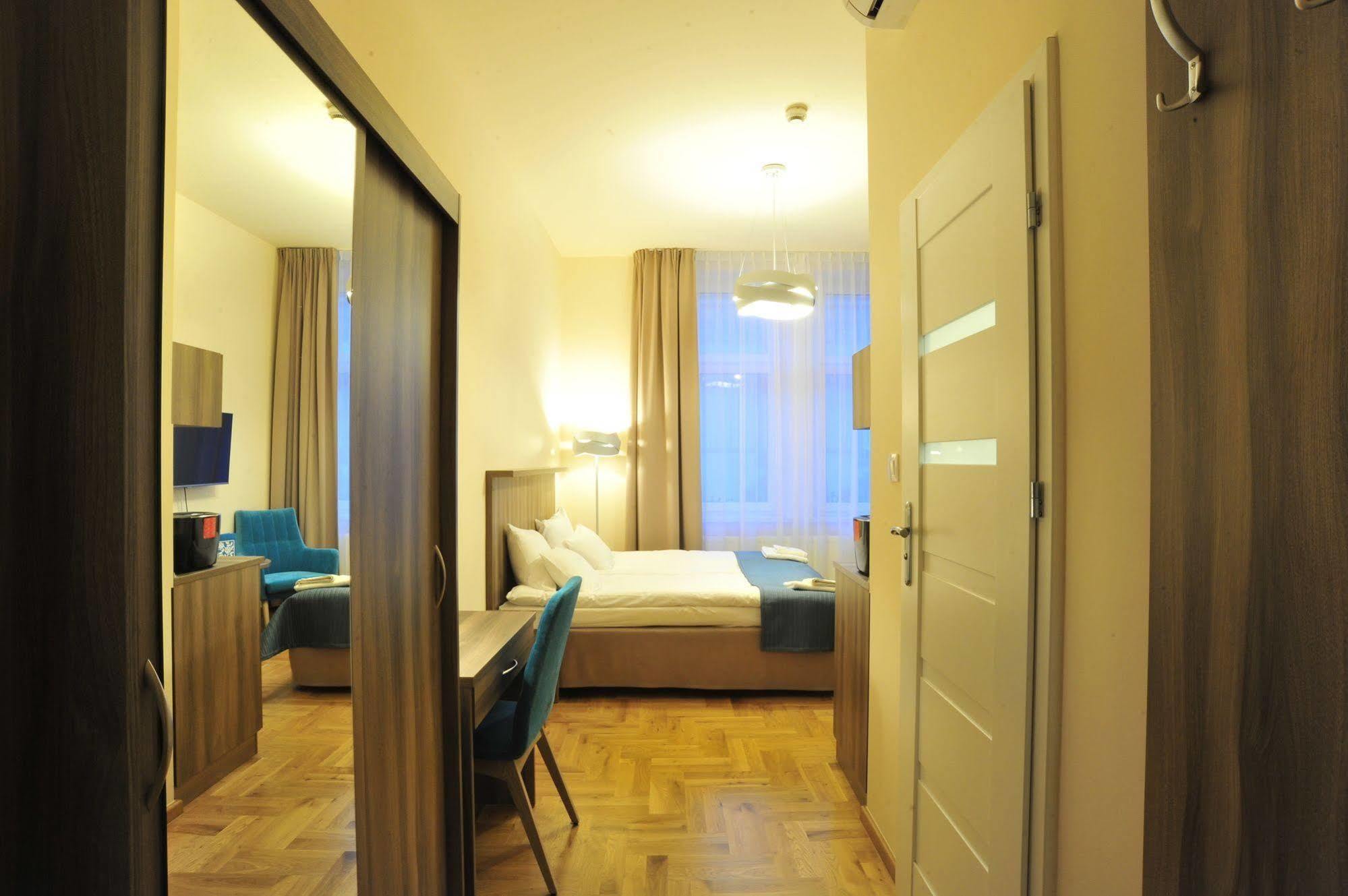 Kosmopolita Apartments Krakau Buitenkant foto