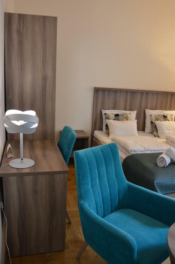 Kosmopolita Apartments Krakau Buitenkant foto